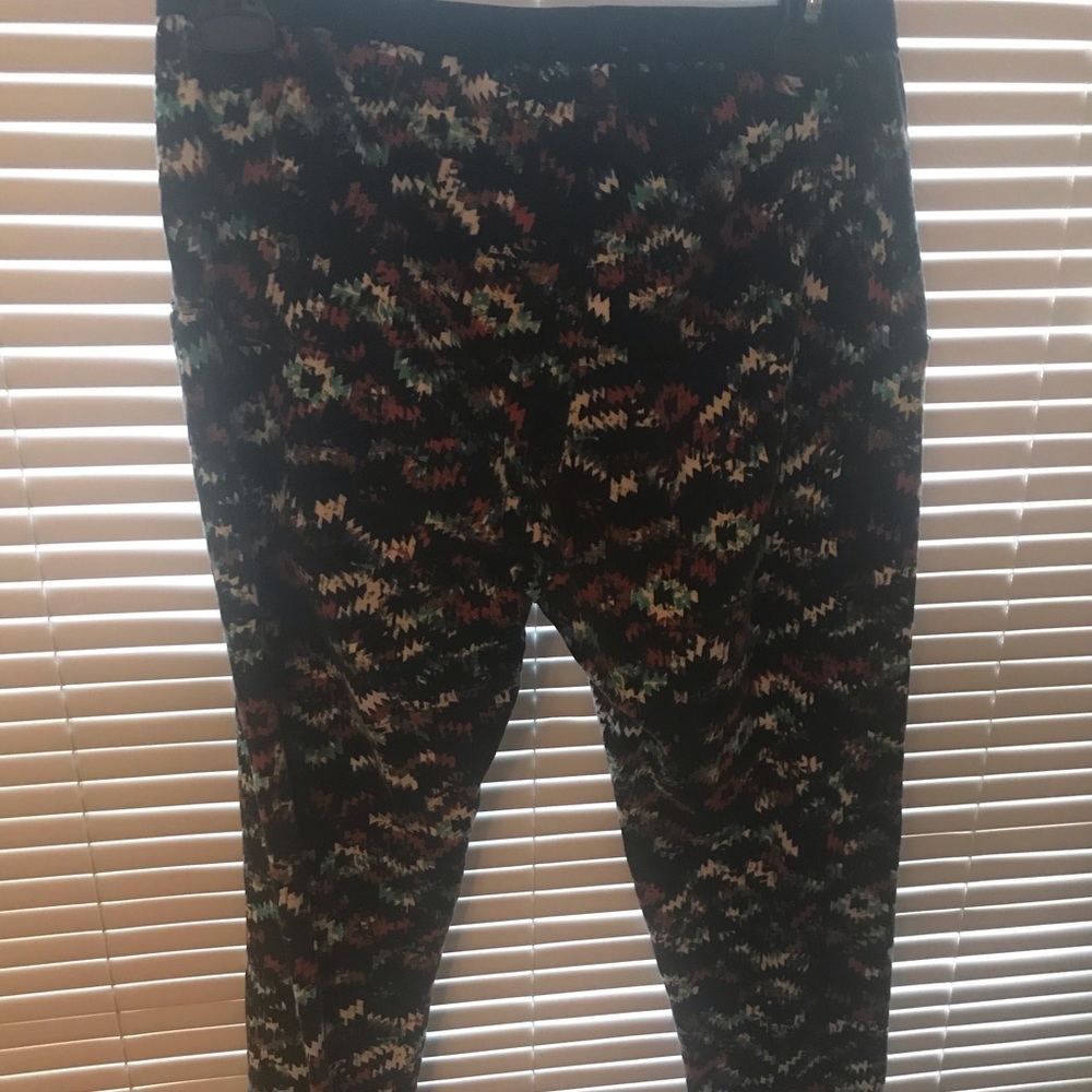 Forever 21 patterned leggings